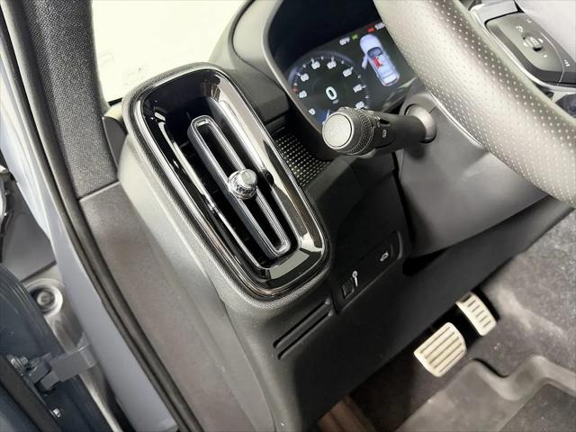 2020 Volvo XC40 T5 R-Design