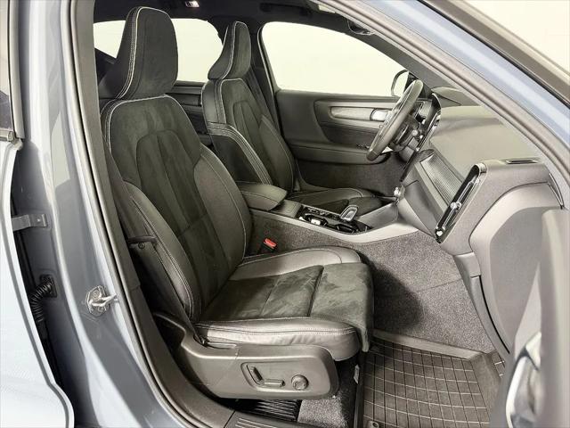 2020 Volvo XC40 T5 R-Design
