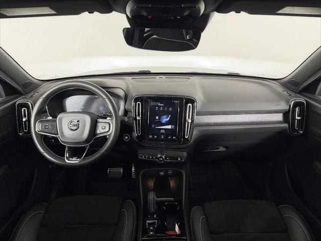2020 Volvo XC40 T5 R-Design