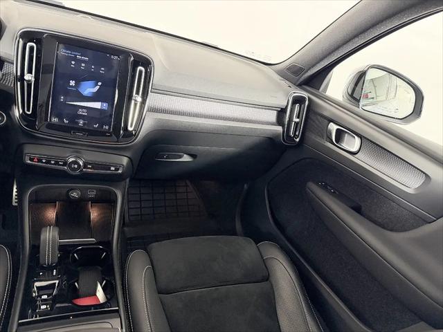 2020 Volvo XC40 T5 R-Design