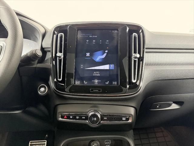 2020 Volvo XC40 T5 R-Design