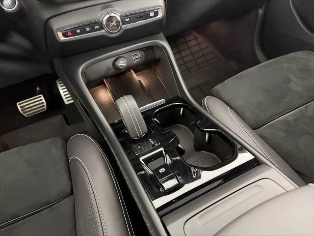 2020 Volvo XC40 T5 R-Design