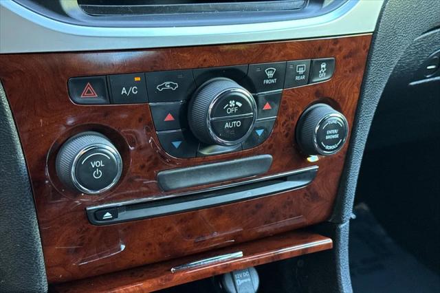 2012 Chrysler 300 Base