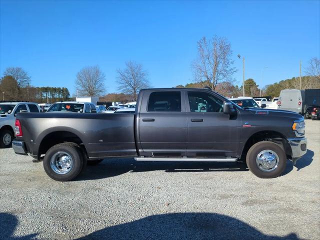 2024 Ram 3500 Tradesman Crew Cab 4x4 8' Box