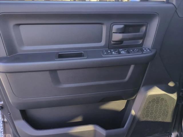 2024 Ram 3500 Tradesman Crew Cab 4x4 8' Box