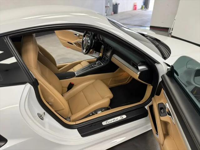 2015 Porsche 911 Turbo S