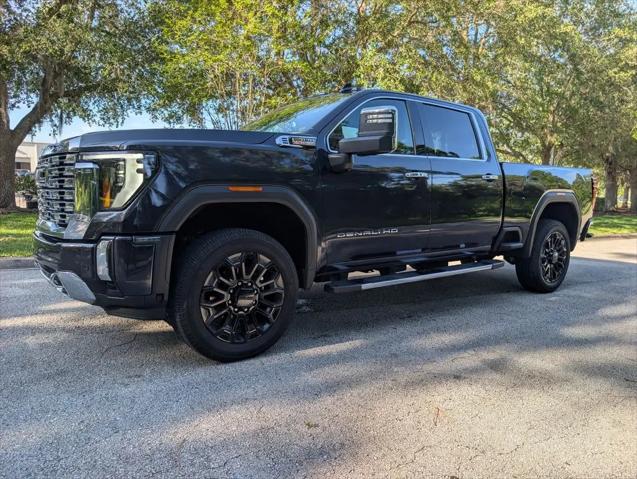 2024 GMC Sierra 2500HD 4WD Crew Cab Standard Bed Denali