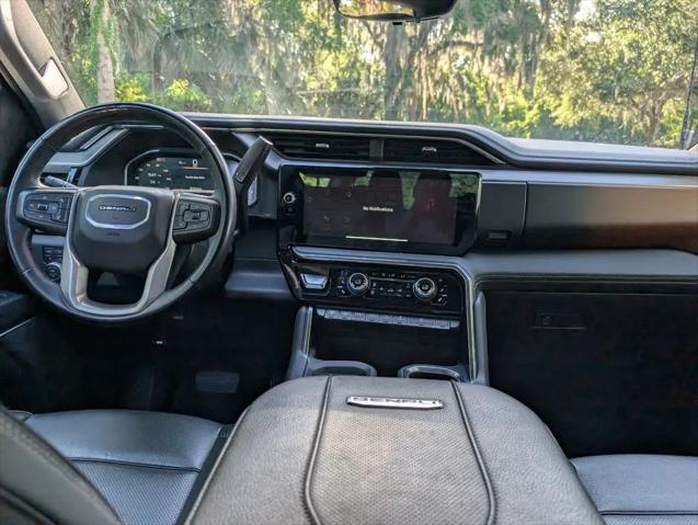 2024 GMC Sierra 2500HD 4WD Crew Cab Standard Bed Denali