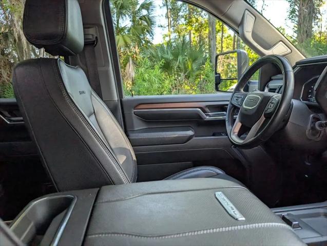 2024 GMC Sierra 2500HD 4WD Crew Cab Standard Bed Denali