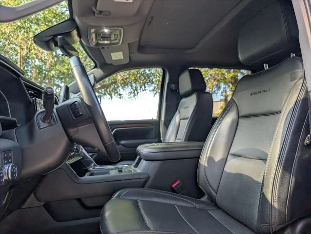 2024 GMC Sierra 2500HD 4WD Crew Cab Standard Bed Denali
