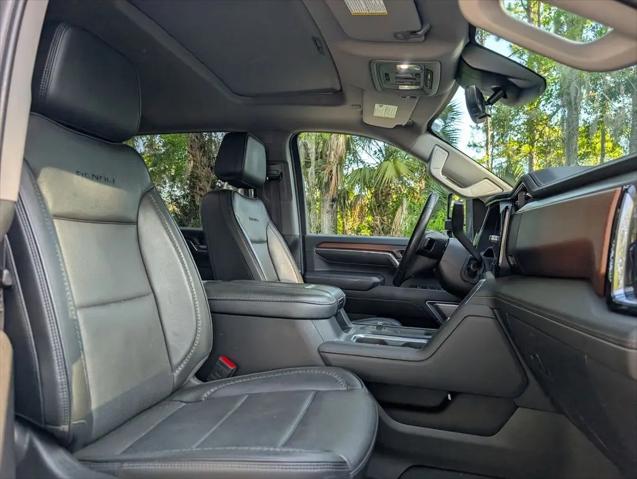 2024 GMC Sierra 2500HD 4WD Crew Cab Standard Bed Denali