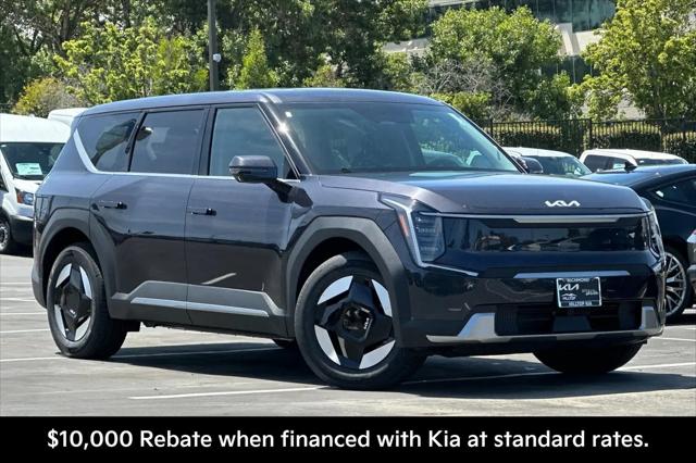 2026 Kia EV9 Light Long Range