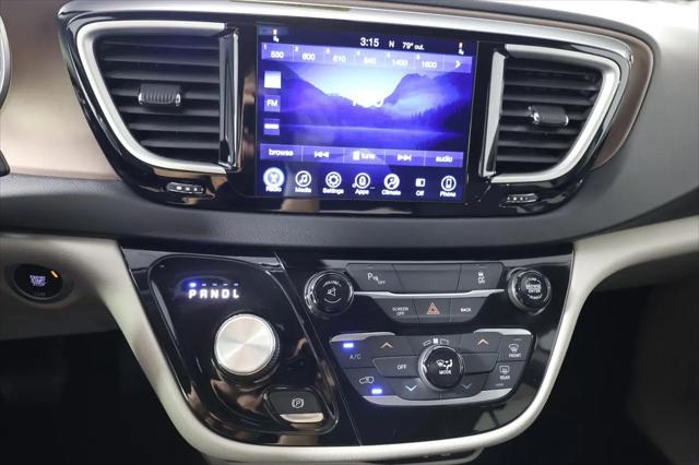 2017 Chrysler Pacifica Touring