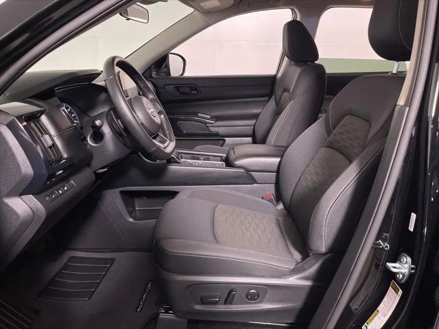 2025 Nissan Pathfinder SV FWD
