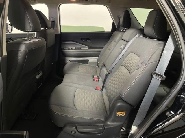 2025 Nissan Pathfinder SV FWD