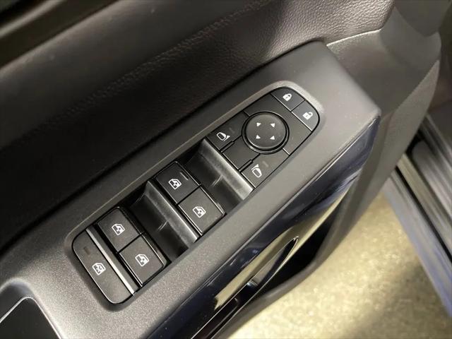 2025 Nissan Pathfinder SV FWD