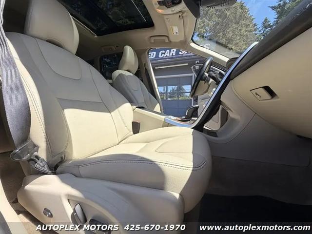 2015 Volvo XC60 T6 Platinum