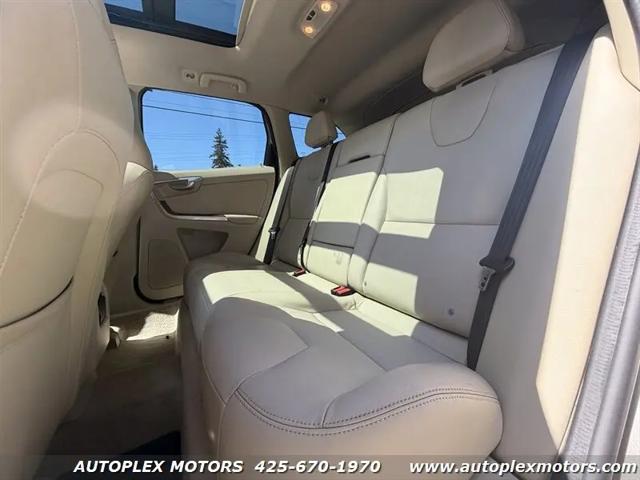 2015 Volvo XC60 T6 Platinum