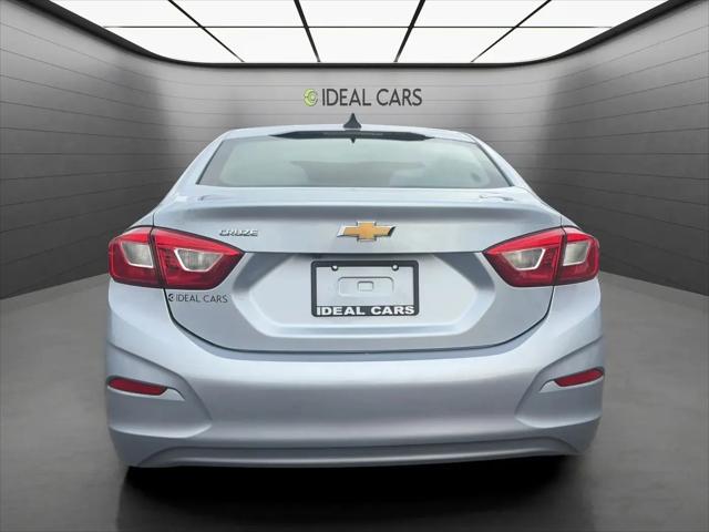 2017 Chevrolet Cruze LS Auto