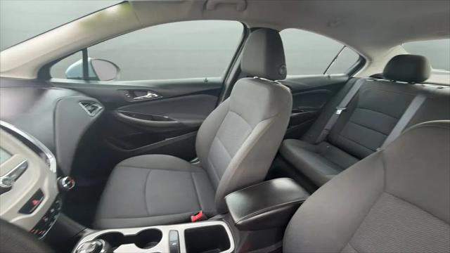 2017 Chevrolet Cruze LS Auto
