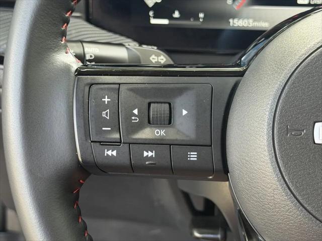 2025 Nissan Kicks SR FWD