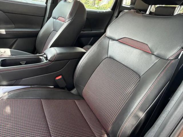 2025 Nissan Kicks SR FWD