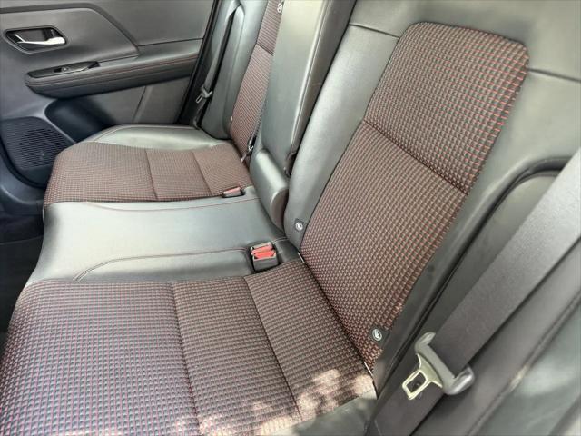 2025 Nissan Kicks SR FWD