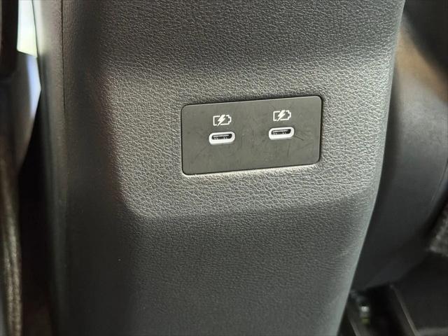 2025 Nissan Kicks SR FWD