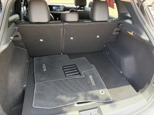 2025 Nissan Kicks SR FWD