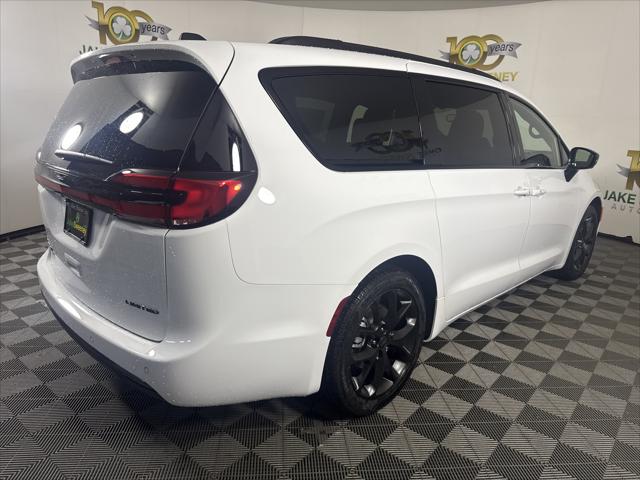 2027 Chrysler Pacifica Limited