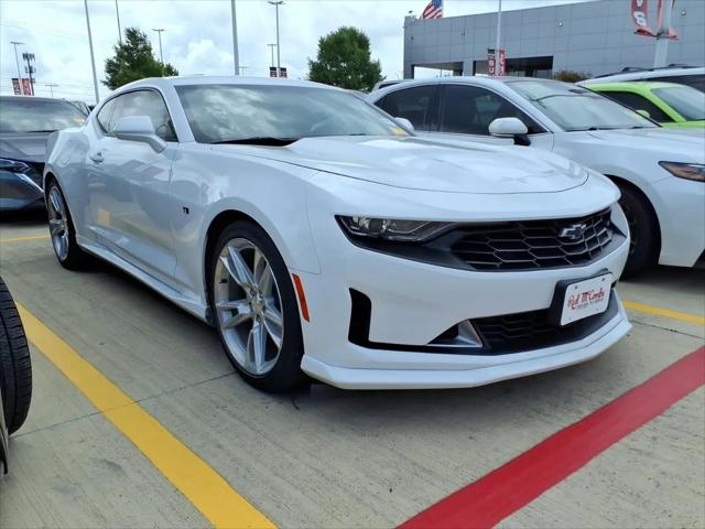 2022 Chevrolet Camaro RWD Coupe 2LT