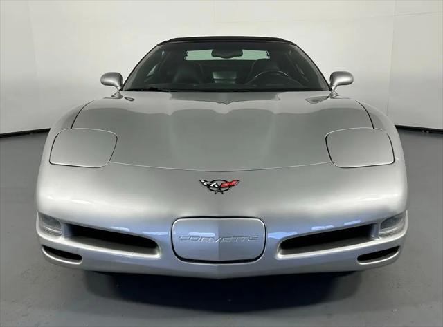2004 Chevrolet Corvette Base