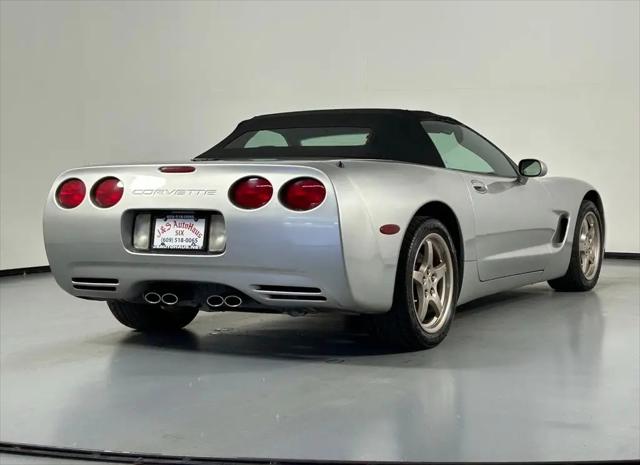 2004 Chevrolet Corvette Base