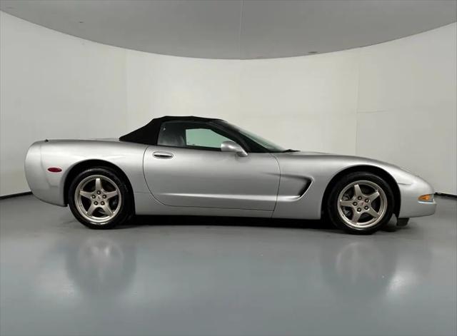 2004 Chevrolet Corvette Base