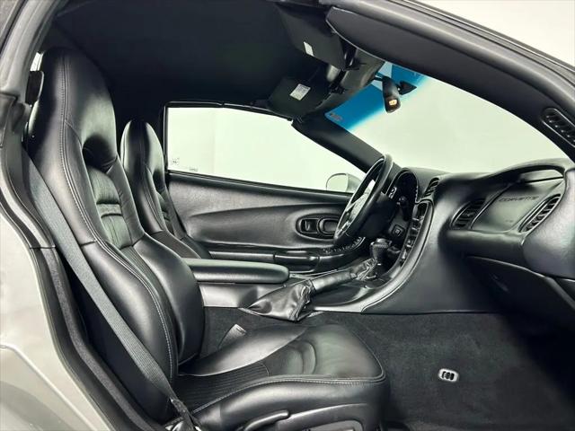 2004 Chevrolet Corvette Base