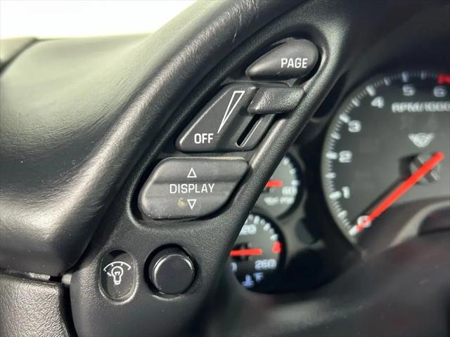 2004 Chevrolet Corvette Base