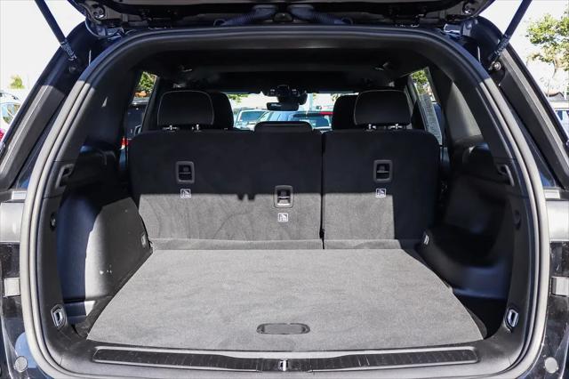 2025 Jeep Grand Cherokee Laredo X 4x2