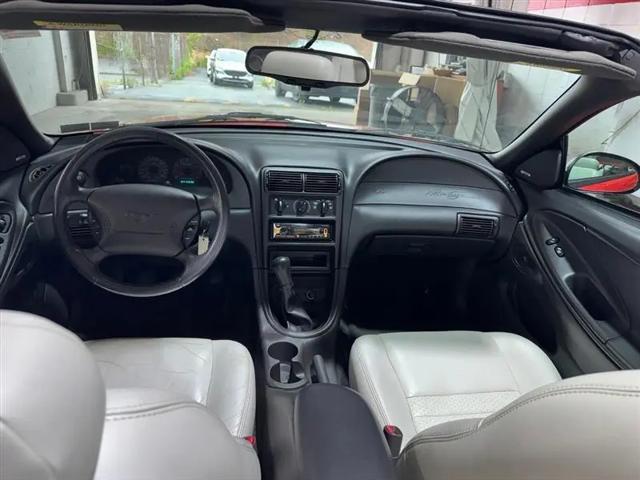 2000 Ford Mustang GT