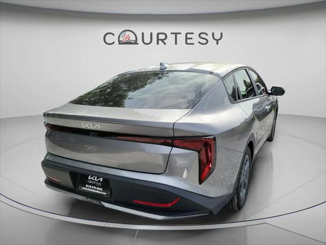 2026 Kia K4 LXS