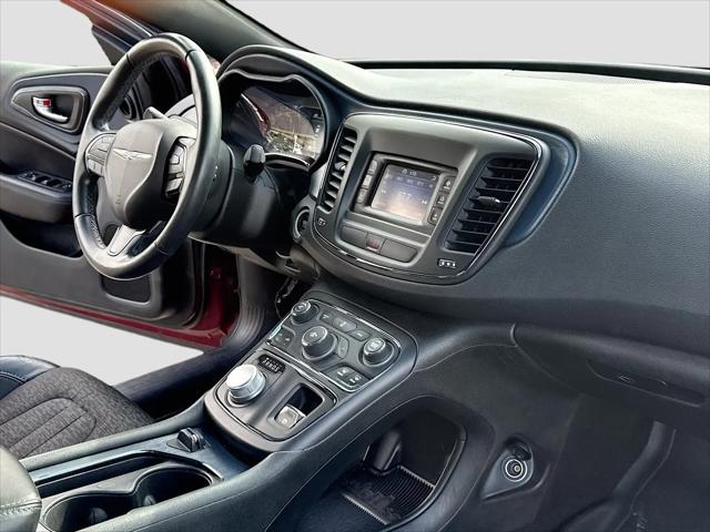 2015 Chrysler 200 S