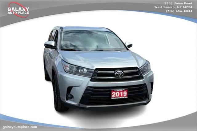 2019 Toyota Highlander SE
