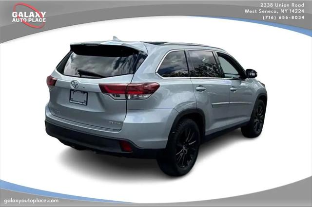 2019 Toyota Highlander SE