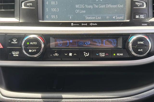 2019 Toyota Highlander SE