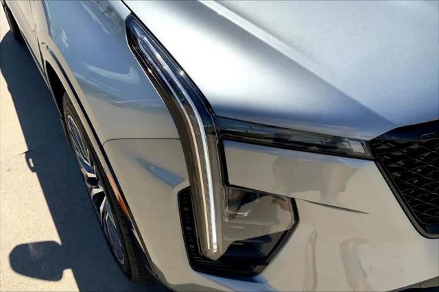 2025 Cadillac XT4 FWD Sport