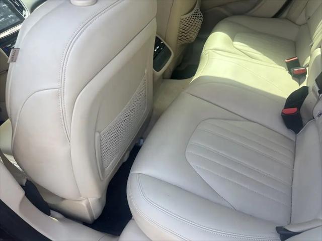 2017 Maserati Ghibli Standard