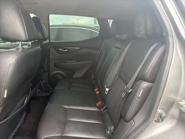2021 Nissan Rogue Sport SL FWD Xtronic CVT