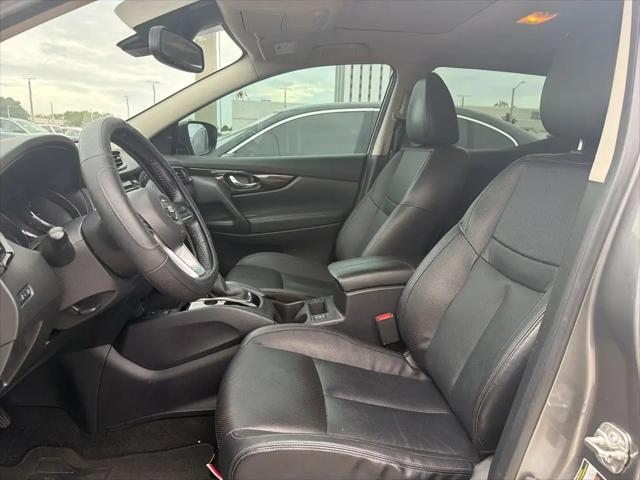 2021 Nissan Rogue Sport SL FWD Xtronic CVT