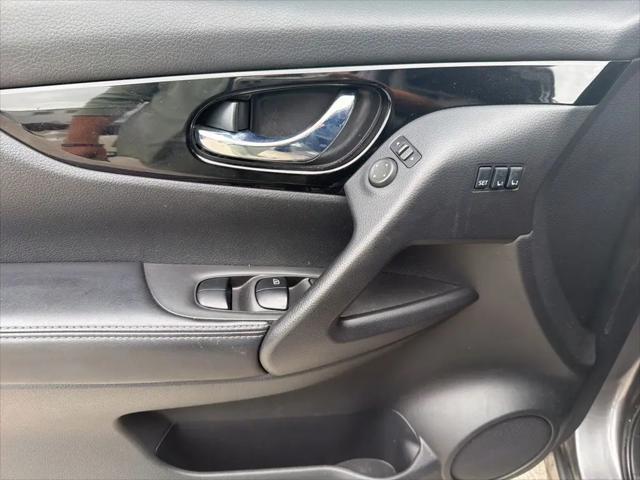 2021 Nissan Rogue Sport SL FWD Xtronic CVT
