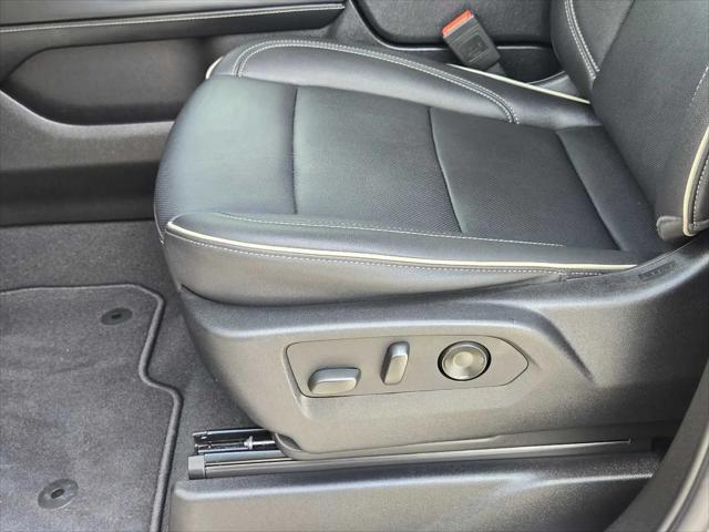 2024 GMC Yukon XL 4WD SLT