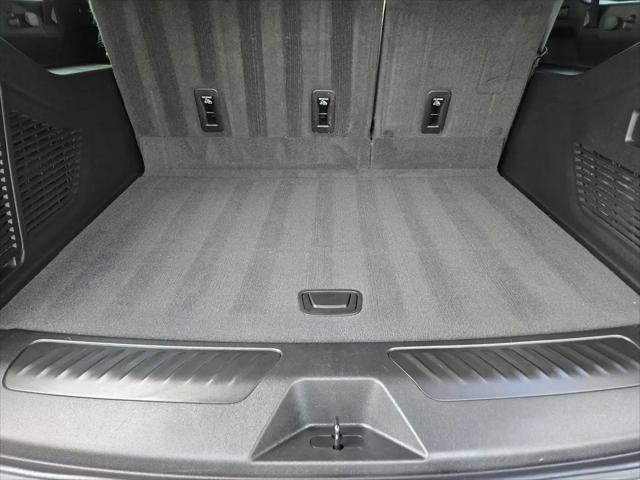 2024 GMC Yukon XL 4WD SLT